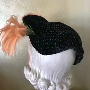 DAISY PEARL | Accessories | Stunning 93s Black Velvet Hat  display picture 3